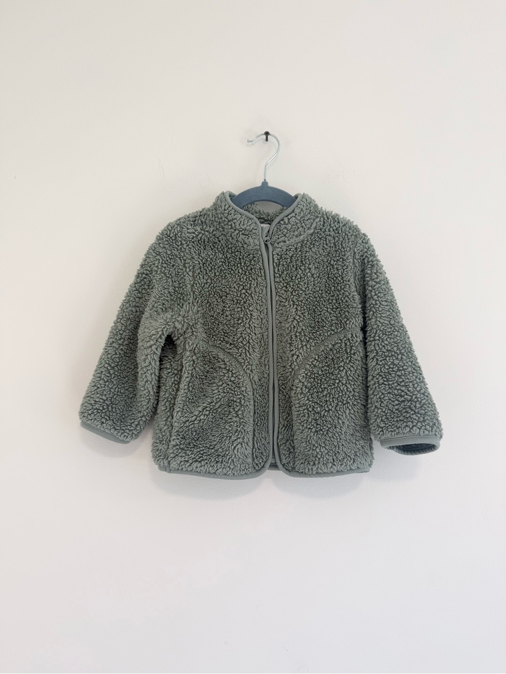 H&M Teddy Sherpa Jacket muted sage green US 2T